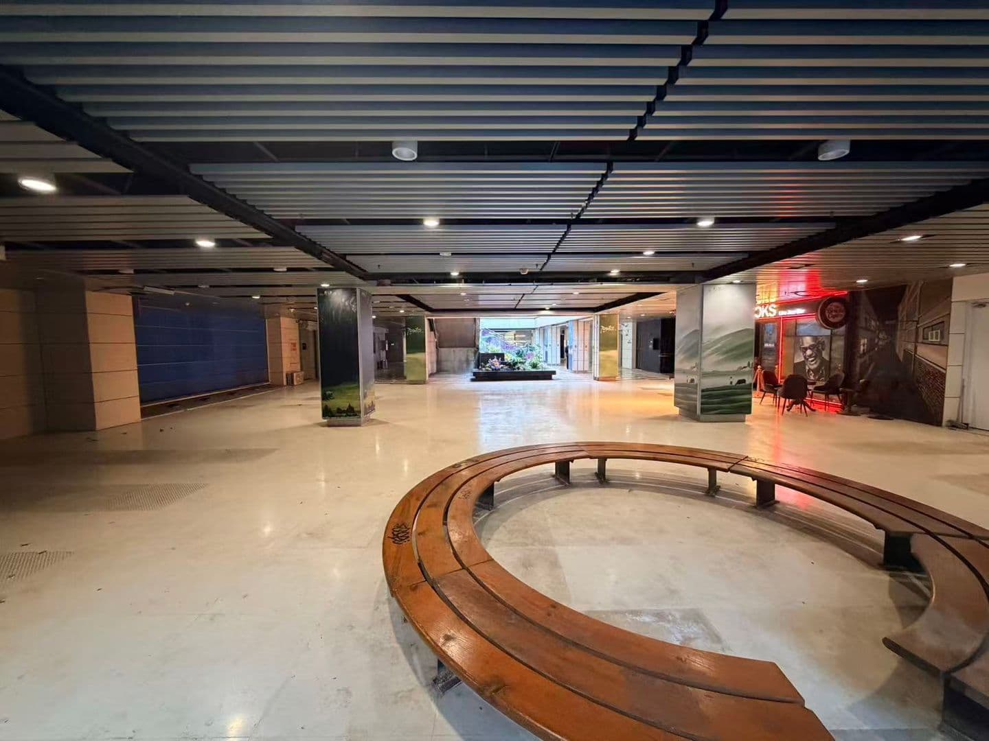 三里屯黄金旺铺急售！商圈成熟，人流密集稳盈利 - 缩略图 4