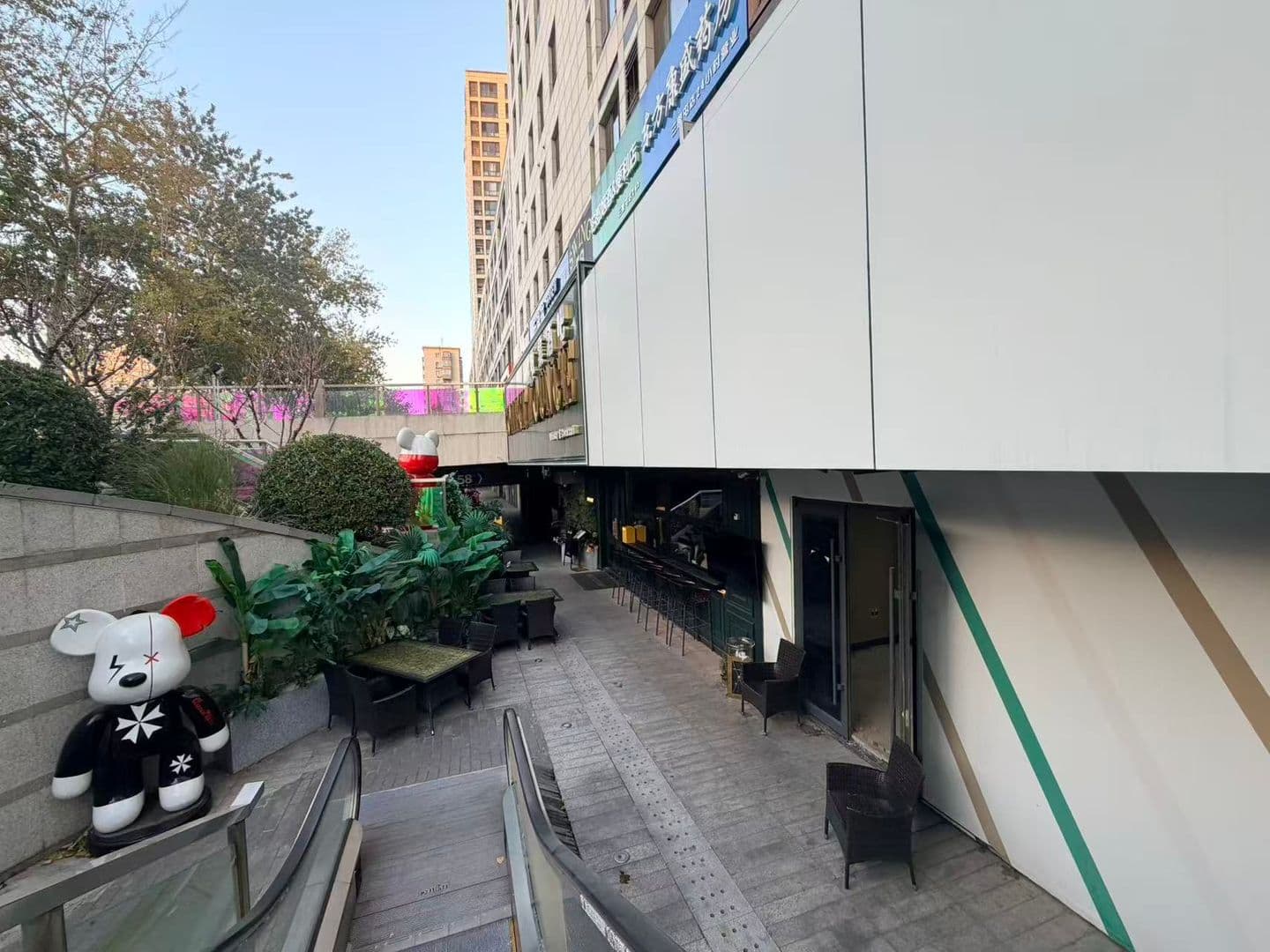 三里屯爆款旺铺出售，商圈繁华，低投入高回报 - 缩略图 3