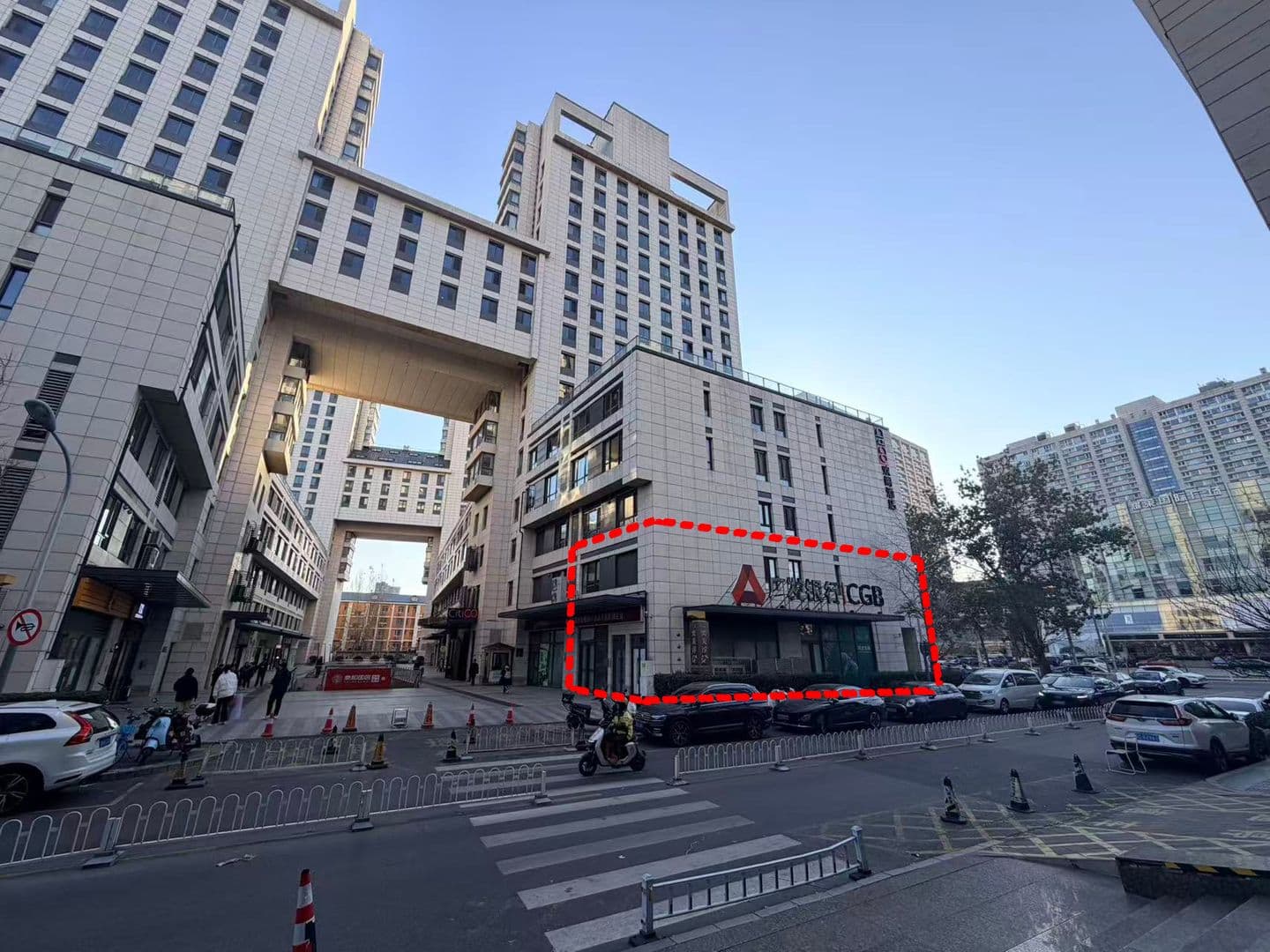 朝阳东三环黄金旺铺急售！商圈成熟，人流密集稳盈利 - 图片 1