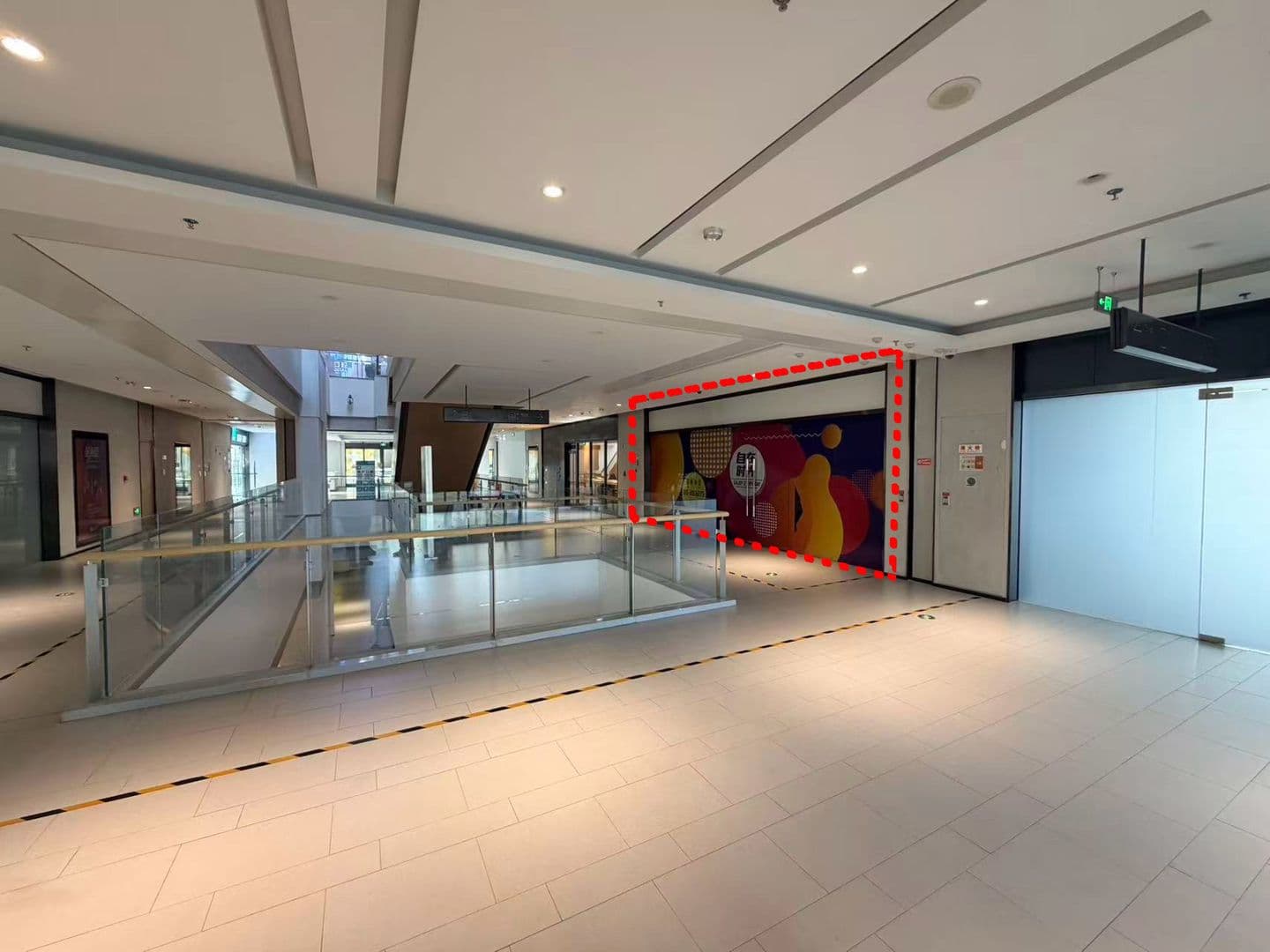 通州地铁口写字楼一层楼梯口旺铺，成熟商圈加持，即买即盈利 - 缩略图 3