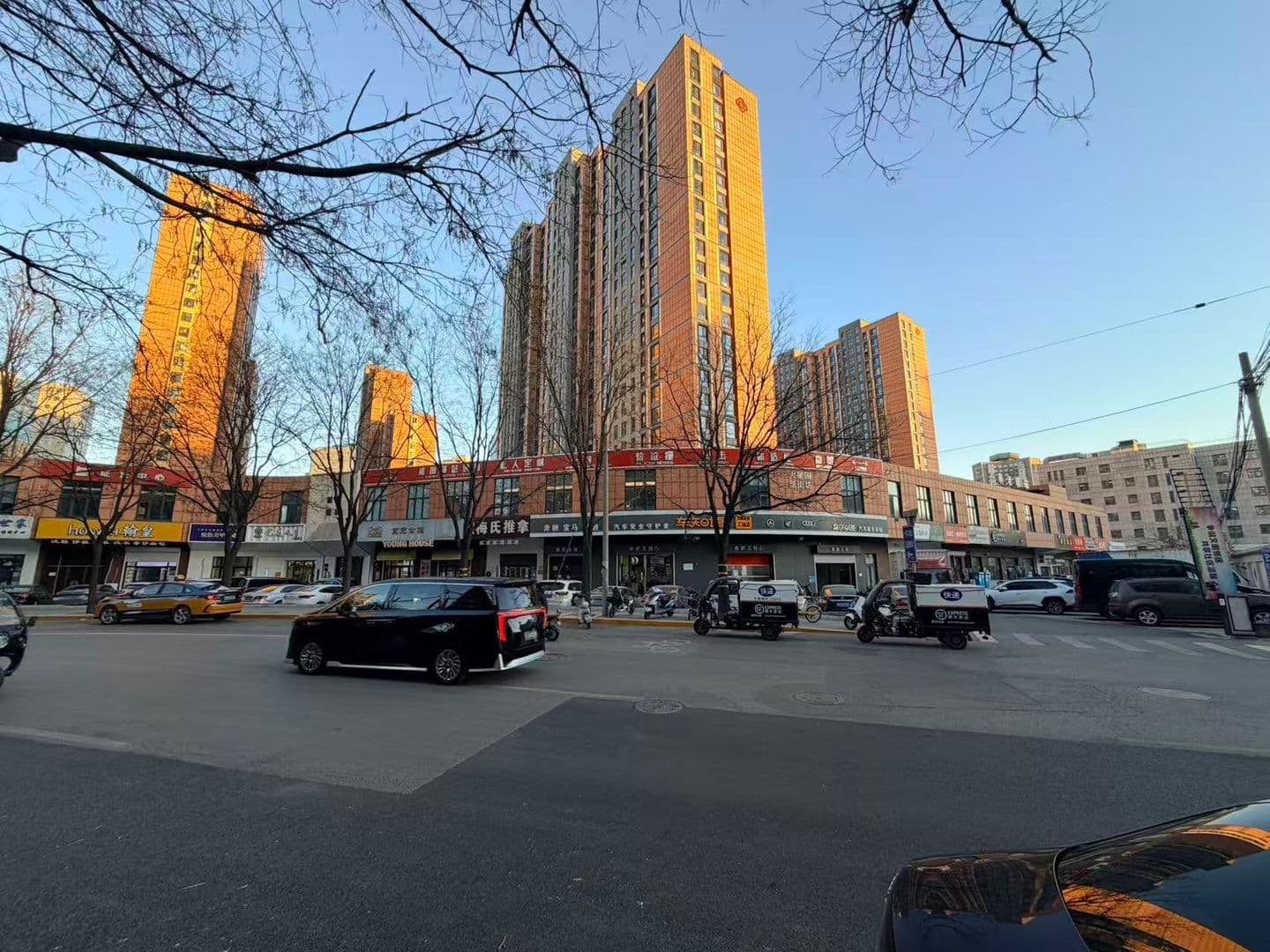 朝阳繁华商圈旺铺急售，地段稀缺，投资经营两相宜 - 缩略图 5