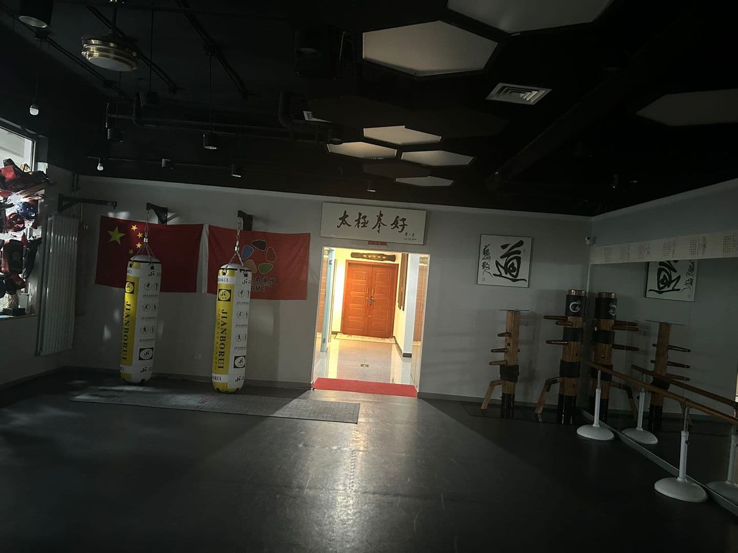 石景山社区带租旺铺急售，租客稳定，省心当房东 - 缩略图 9